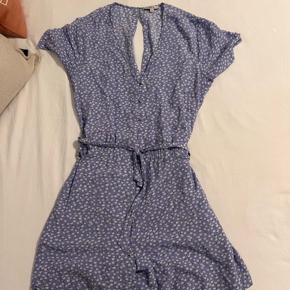 Rails Sophia sky blue daisy romper size medium - Picture 1 of 3